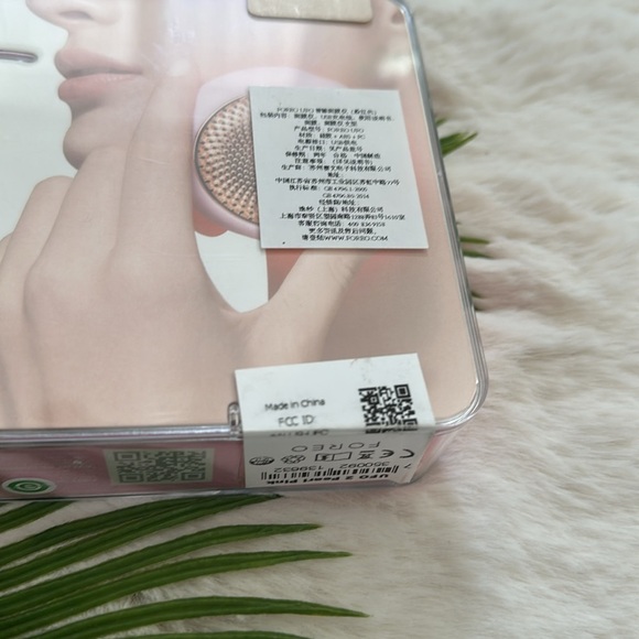 NIB Foreo UFO 2 Pearl Pink Rose Gold - Picture 5 of 5